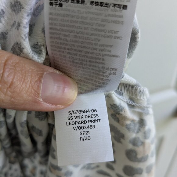 NWT GAP Sheath Dress XS Cheetah Animal Print V Neck Rayon Relaxed T Shirt Dress - Picture 6 of 8